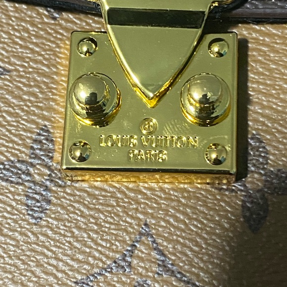 Louis Vuitton box purse measurements in pictures - Picture 4 of 11